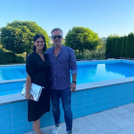 Luxerioese Mit Bergblick *