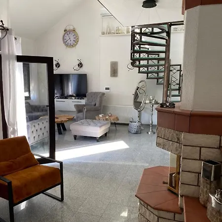 Vakantiehuis Luxerioese Mit Bergblick