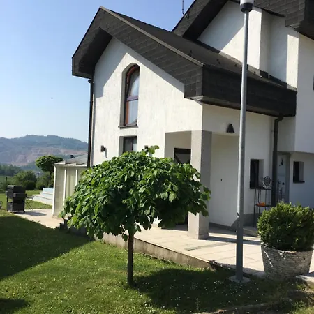 Luxerioese Mit Bergblick *