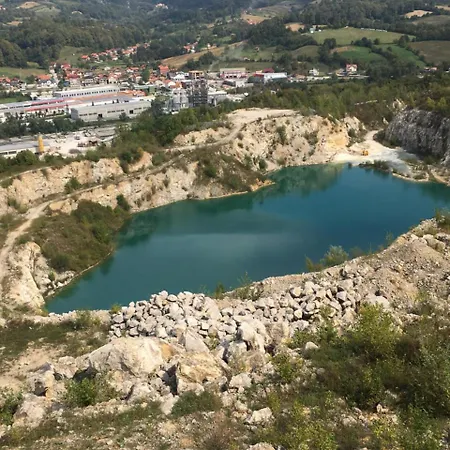 Luxeriöse Mit Bergblick Donji Ljenobud