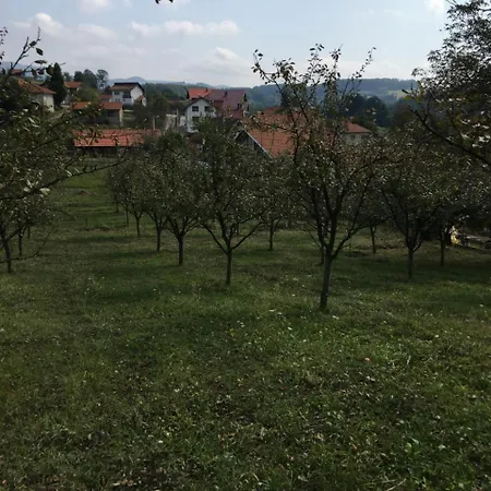 Luxeriöse Mit Bergblick Donji Ljenobud