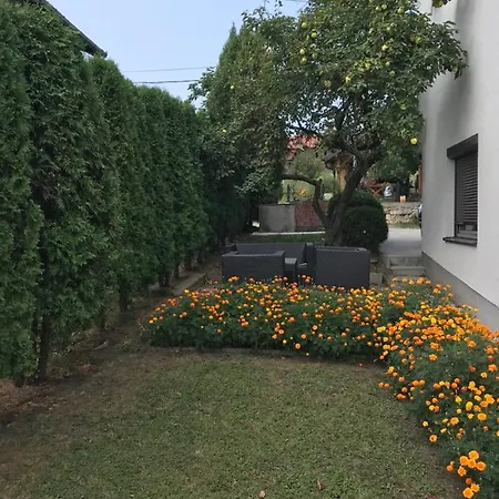 Vakantiehuis Luxerioese Mit Bergblick