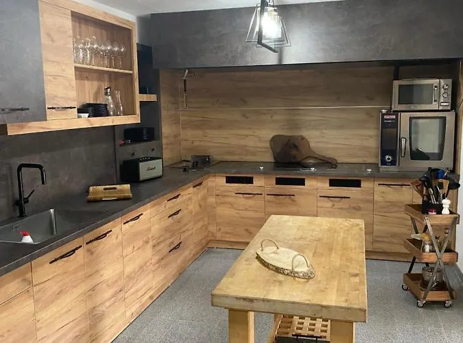 Luxerioese Mit Bergblick *