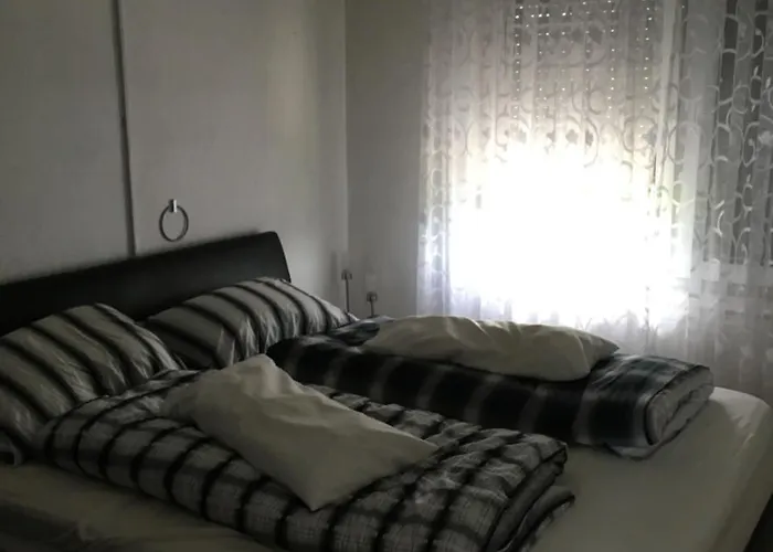 Luxerioese Mit Bergblick