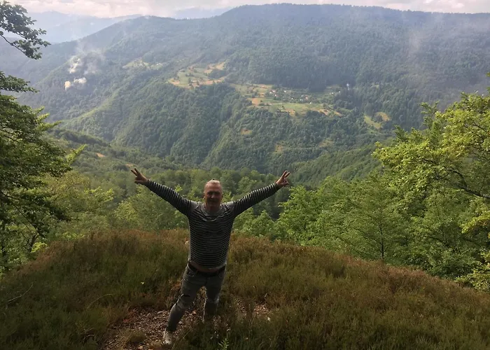 Luxerioese Mit Bergblick 度假居 Donji Ljenobud